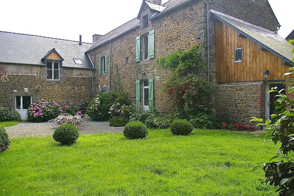 Chambre D'Hotes De Pirieuc Meillac Exterior photo
