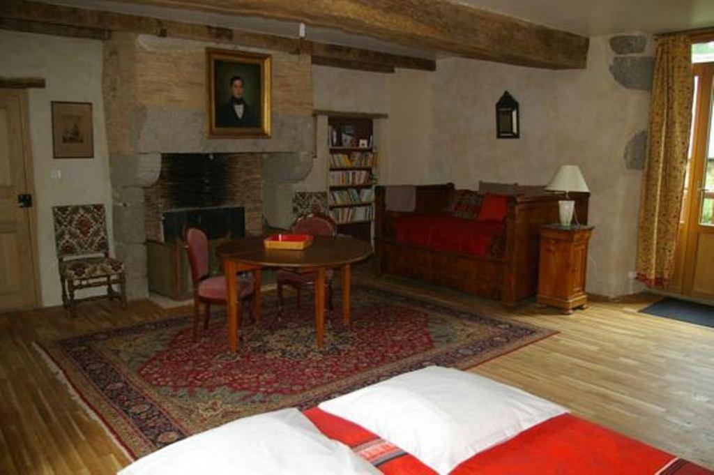 Chambre D'Hotes De Pirieuc Meillac Exterior photo