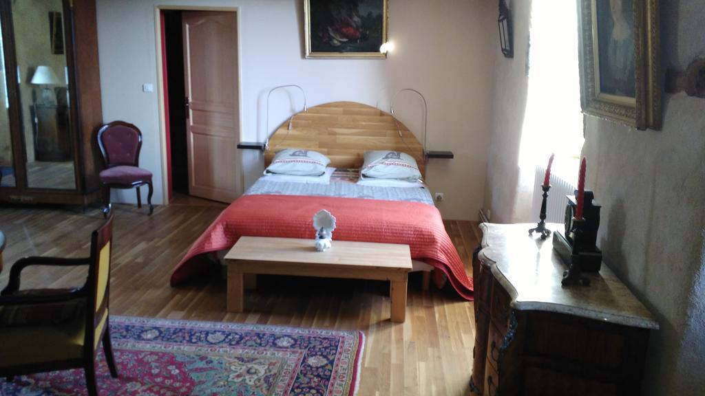 Chambre D'Hotes De Pirieuc Meillac Exterior photo