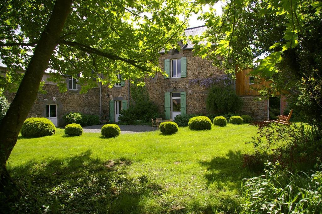 Chambre D'Hotes De Pirieuc Meillac Exterior photo