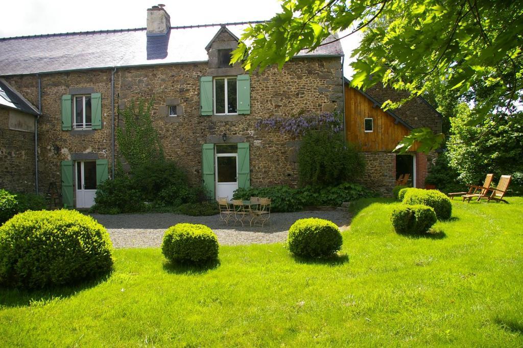 Chambre D'Hotes De Pirieuc Meillac Exterior photo